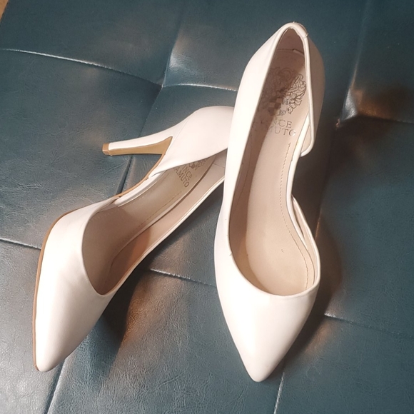 Vince Camuto Shoes - Vince Camuto stilettos WOT